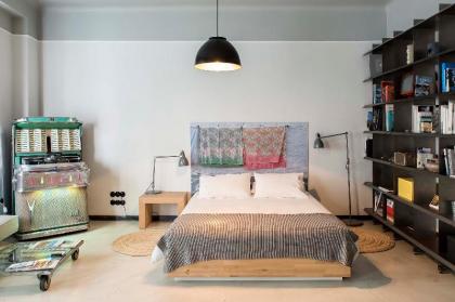 we saw athens from 1a