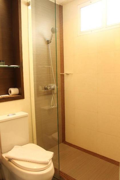 Suvarnabhumi Suite Hotel - image 3