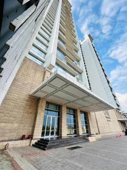 Luxury 1BHK APT one constitution ave isb