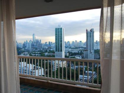 Pantip Suites - image 16