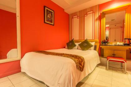 Sam's Lodge - image 19