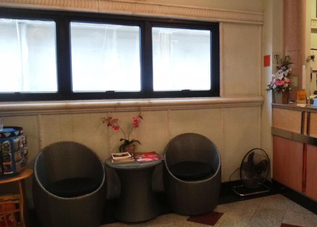 Sam's Lodge - image 4