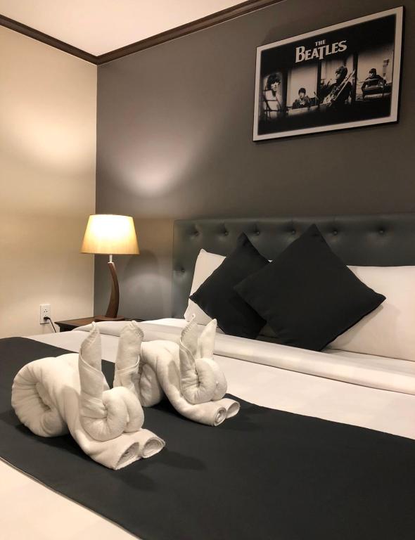 Yellow Ribbon Hills Boutique Suites - main image