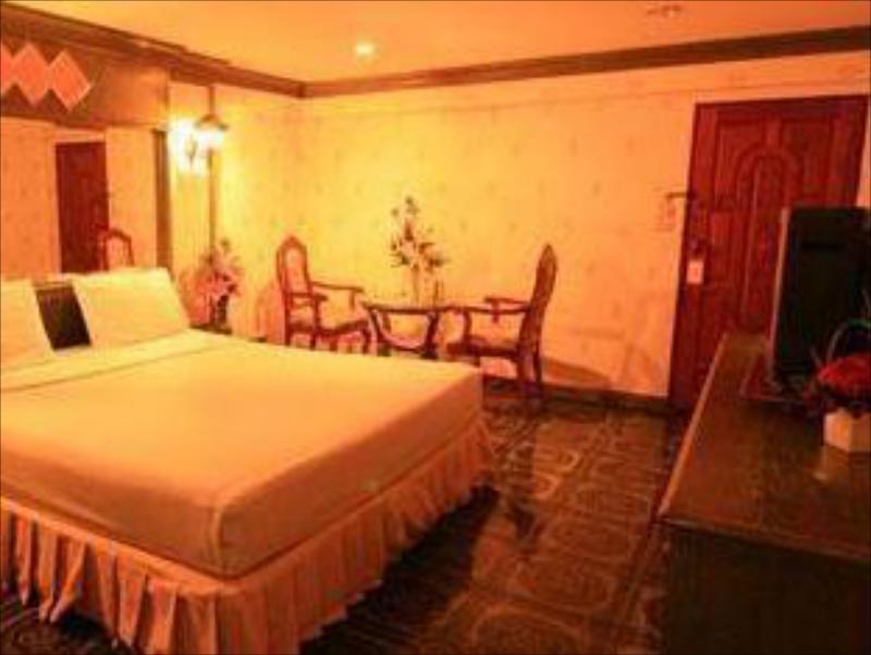 13 Coins Airport Grand Resort - image 5