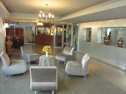 Galleria@subway MRT Huaikhwang - image 2