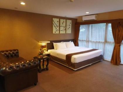 The Green Bells - image 3