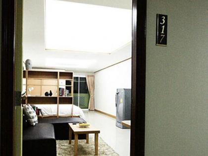 The Chateau Luxury Serviced Apartment - image 19