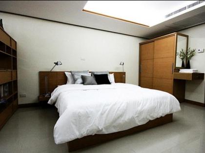 The Chateau Luxury Serviced Apartment - image 6