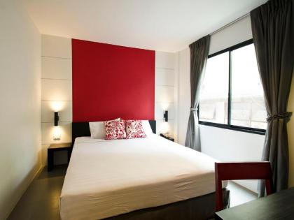 DI Place Hotel - image 18