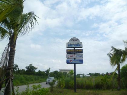The Park Drive-Thru Check-In Resort (Pet-friendly) - image 8