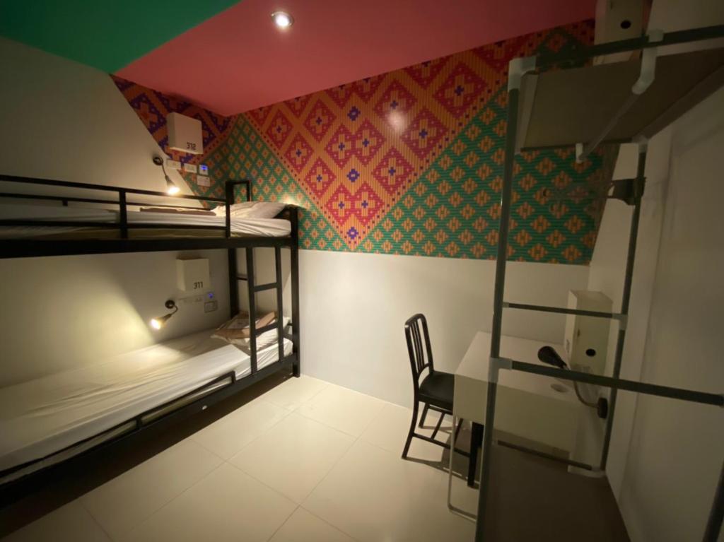 Everyday Bangkok Hostel - image 2
