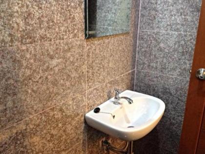 K.D.M. Residence - image 11