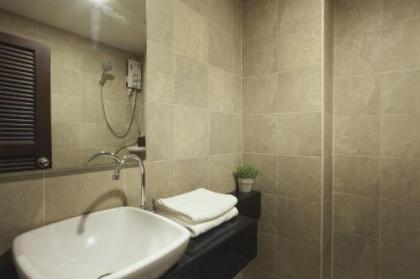 Boone Place - image 15