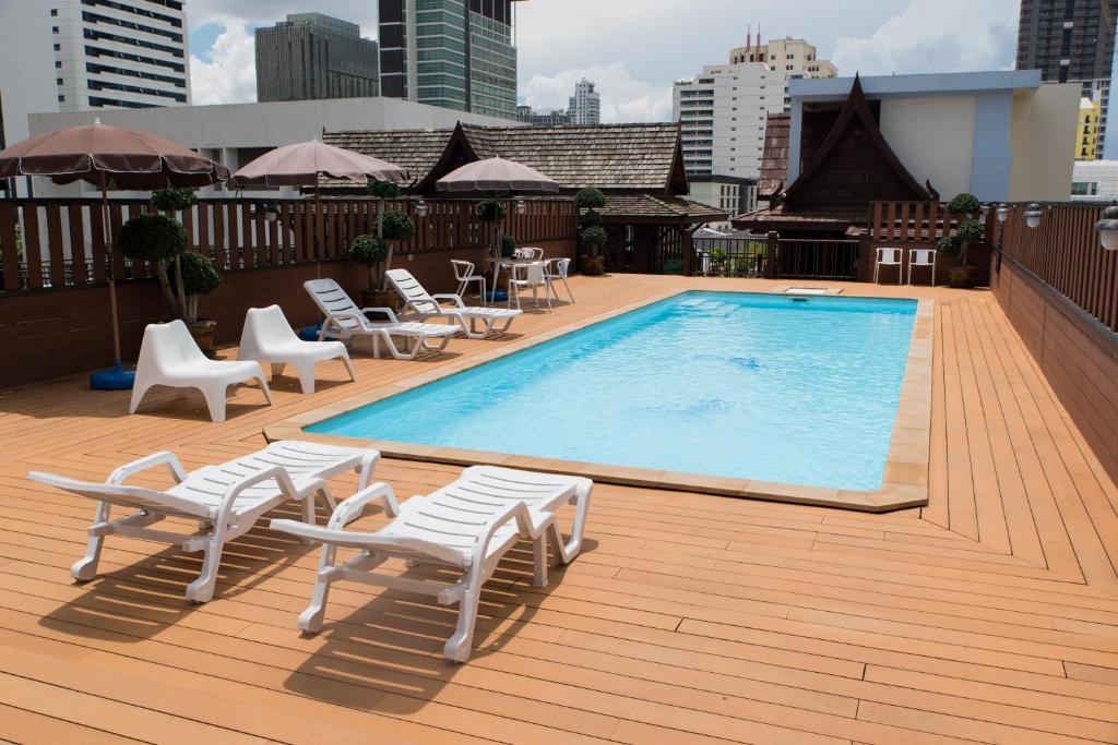 True Siam Rangnam Hotel - main image