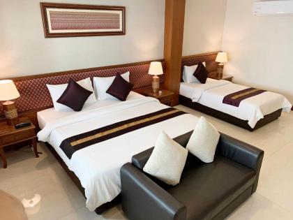 True Siam Rangnam Hotel - image 7