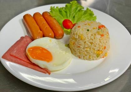 True Siam Rangnam Hotel - image 8