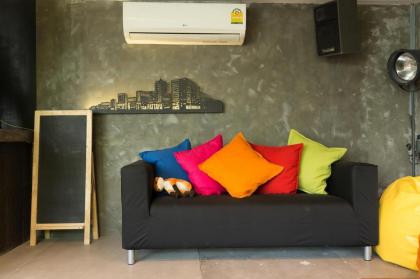Revolution Hostel Asoke - image 21