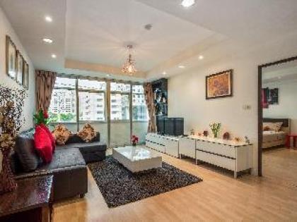 Spacious two-bedroom apartment with full amenities - image 21