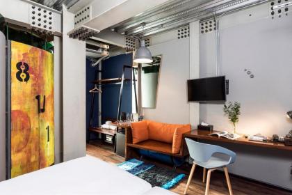 Mestyle Garage Hotel - image 18