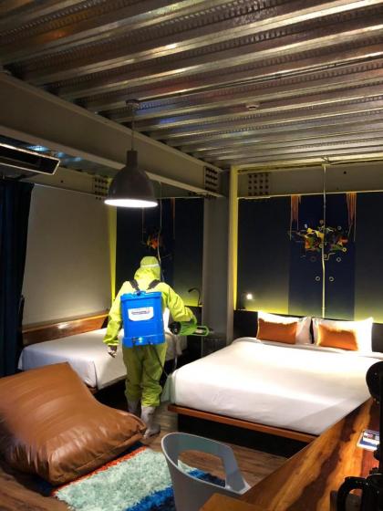Mestyle Garage Hotel - image 8