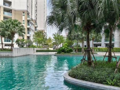 Centrally located 3 BDR Duplex w train access - image 21