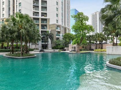 Centrally located 3 BDR Duplex w train access - image 22