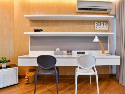 Centrally located 3 BDR Duplex w train access - image 30