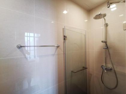 Rooftop pool gym  luxury cozy condo near BTS 716 - image 28