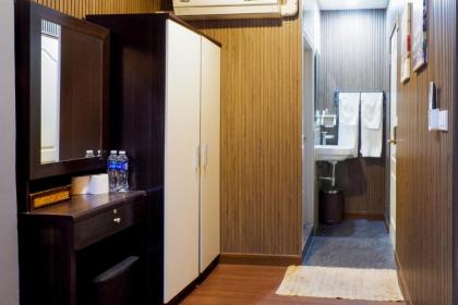 Usman Halal Home - image 26