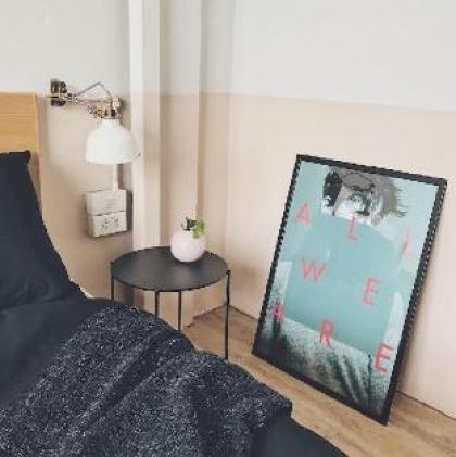 Beige Poshtels Dry brush room near DMK - image 2