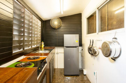 The 420 House- up to 10 guests in central Bangkok. - image 27