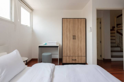 The 420 House- up to 10 guests in central Bangkok. - image 29