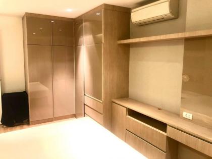 Asoke Sukhumvit Condo Luxury Room - image 22