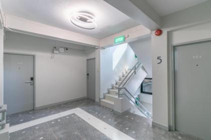 OYO 818 Suksomboon Residence - image 11