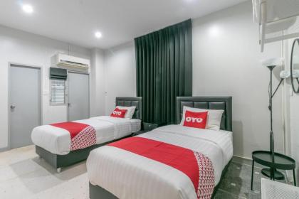 OYO 818 Suksomboon Residence - image 20