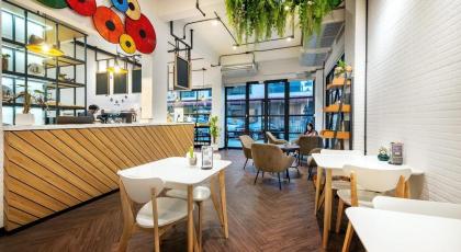 Siam Subway Hostel and Cafe - image 22