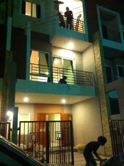 Townhouse - image 5
