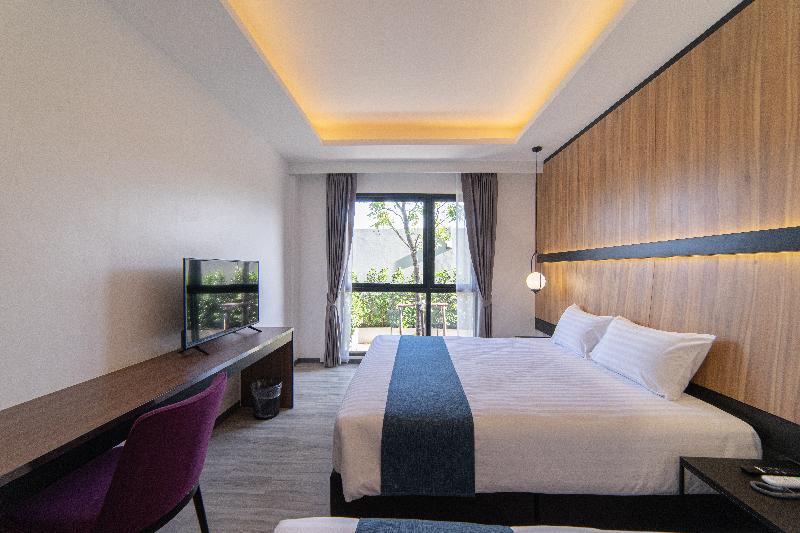 Gate43 airport hotel - main image