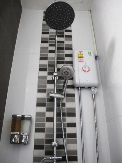 Sleepy and Homey Don Mueang Airport Hostel - image 26