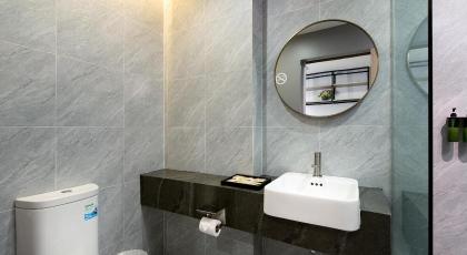 The Riski Hotel @ Bangphlat Station (SHA Certified) - image 25
