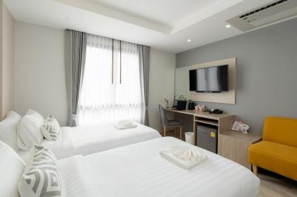The Riski Hotel @ Bangphlat Station (SHA Certified) - image 30