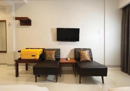 Niagara Hotel - image 25