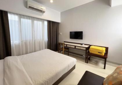 Niagara Hotel - image 30