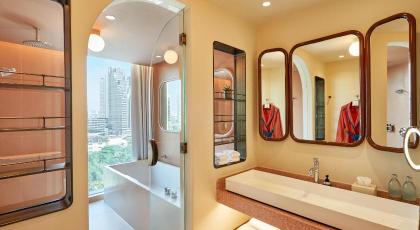 The Standard Bangkok Mahanakhon - image 25
