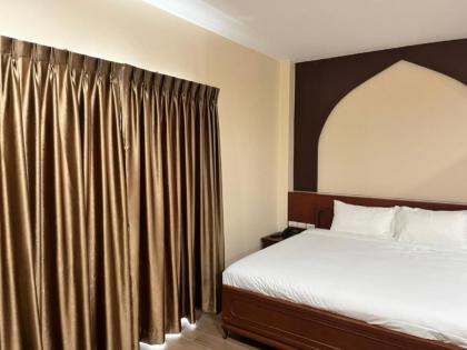 Anwari Hotel - image 25