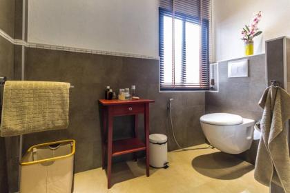 Fabulous Dasiri Townhouse With 5 Bedrooms - image 22
