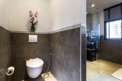 Fabulous Dasiri Townhouse With 5 Bedrooms - image 27