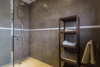 Fabulous Dasiri Townhouse With 5 Bedrooms - image 28