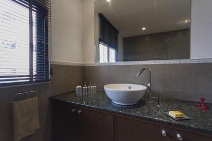 Fabulous Dasiri Townhouse With 5 Bedrooms - image 29