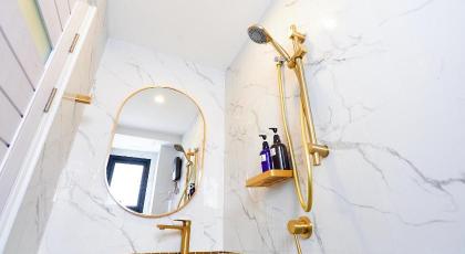 Rose Apple Hotel - image 21